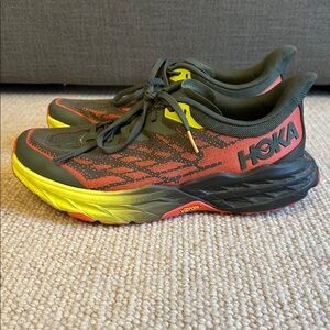 Hoka speedgoat 5